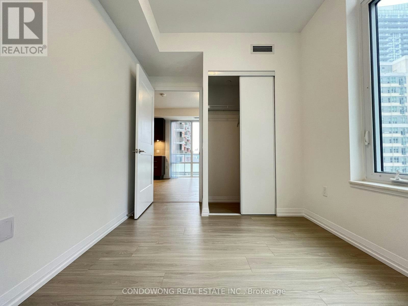 1019-50 Dunfield Avenue, Toronto, ON, M4S 0E4 - 18