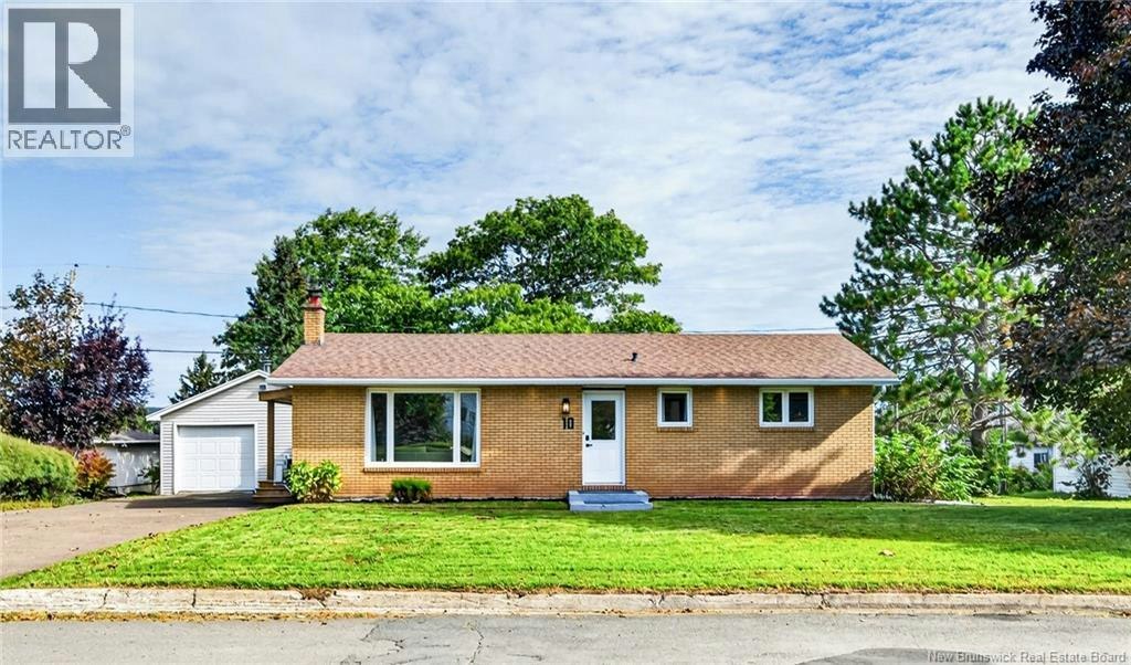 10 Kingsway Crescent, Moncton, NB, E1G 1G4