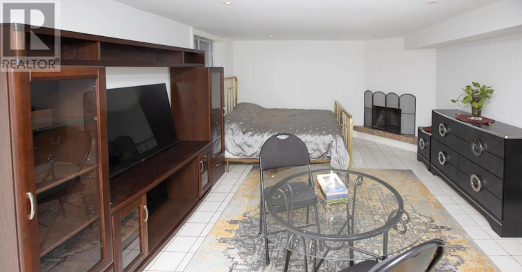 BACHLOR-BASEMENT-387 Crosby Avenue, Richmond Hill, ON, L4C 2R8 - 7