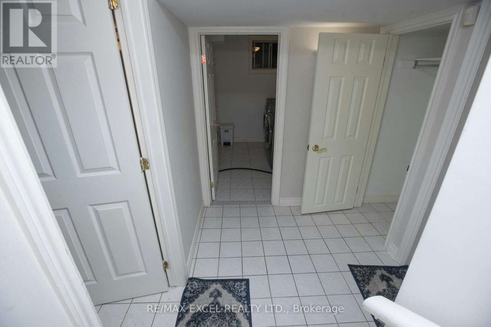 BACHLOR-BASEMENT-387 Crosby Avenue, Richmond Hill, ON, L4C 2R8 - 4
