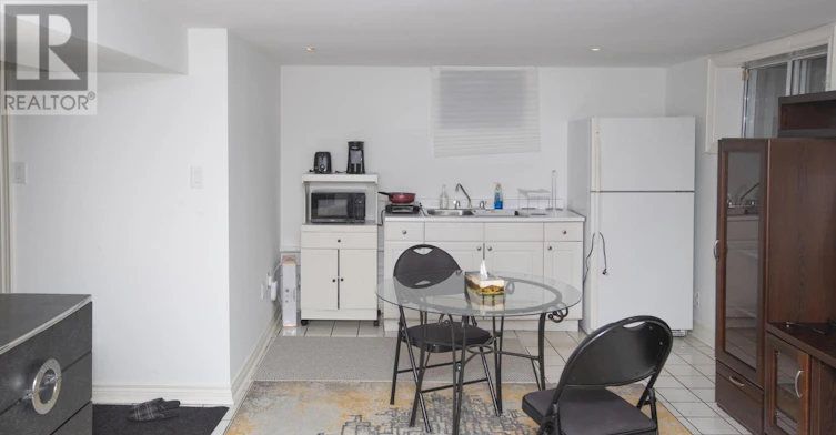 BACHLOR-BASEMENT-387 Crosby Avenue, Richmond Hill, ON, L4C 2R8 - 10