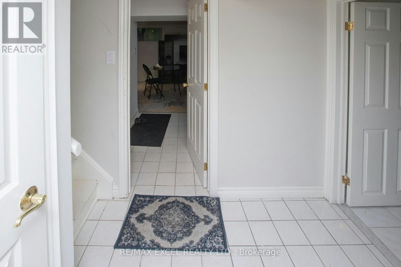 BACHLOR-BASEMENT-387 Crosby Avenue, Richmond Hill, ON, L4C 2R8 - 5