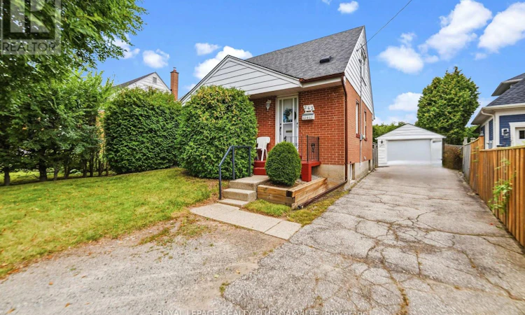 243 Jennings Crescent