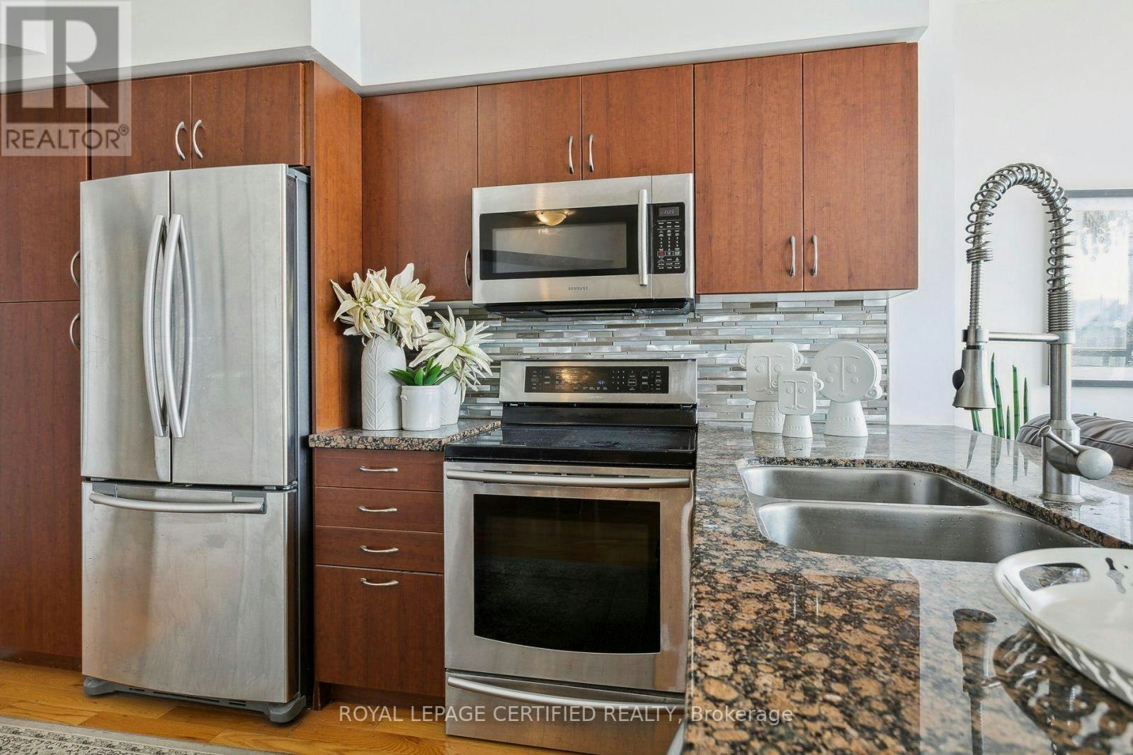 1208-2240 Lakeshore Boulevard, Toronto, ON, M8V 0B1 - 8
