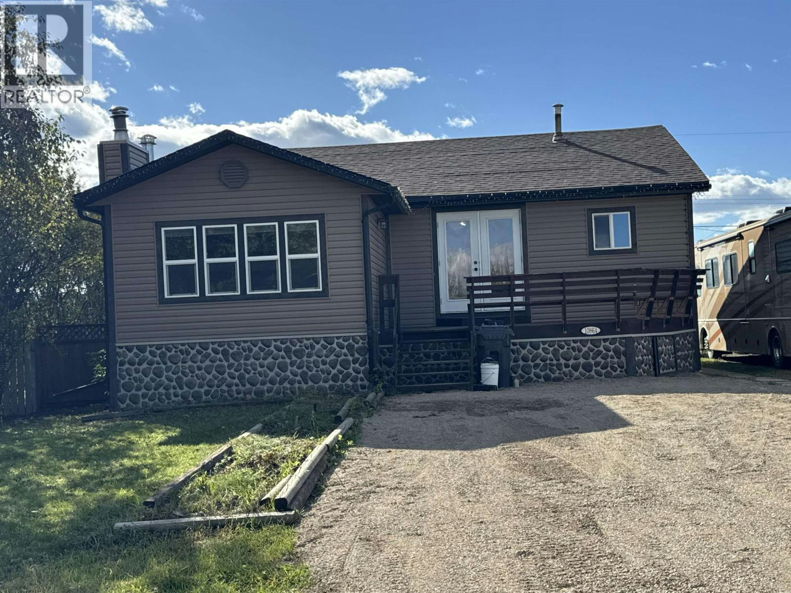 10864 101 Street, Taylor, BC, V0C 2K0