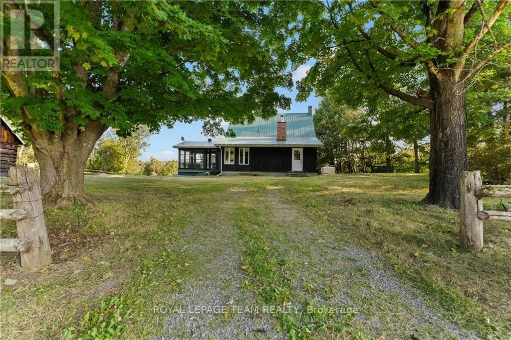 105 Halliday Creek Road, Greater Madawaska, ON, K0J 1H0