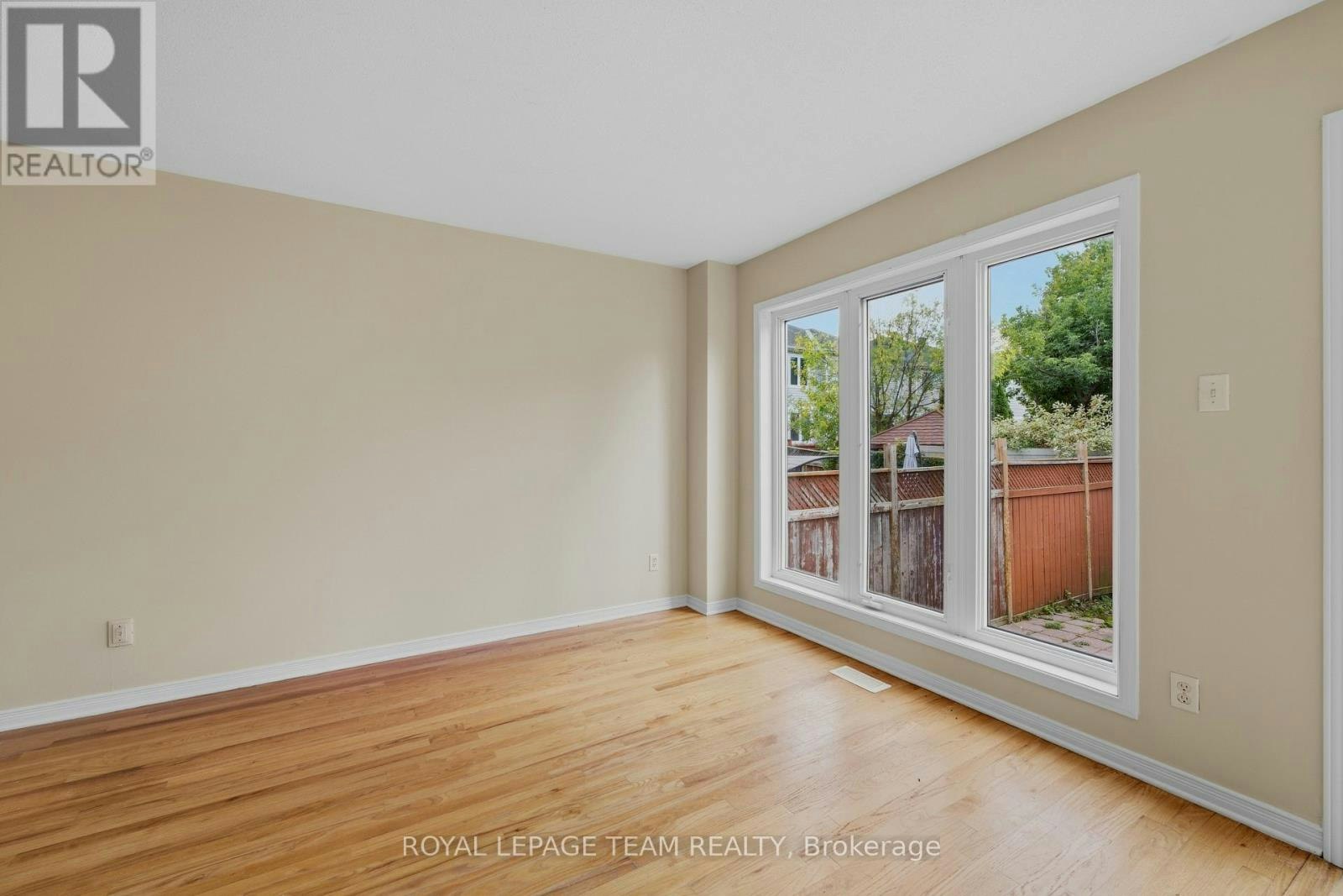 418 Beatrice Drive, Ottawa, ON, K2J 4W9 - 21