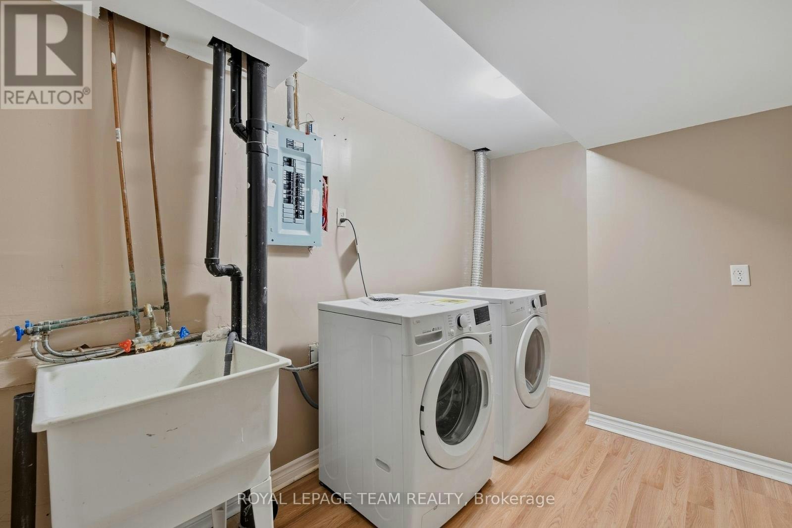 418 Beatrice Drive, Ottawa, ON, K2J 4W9 - 43