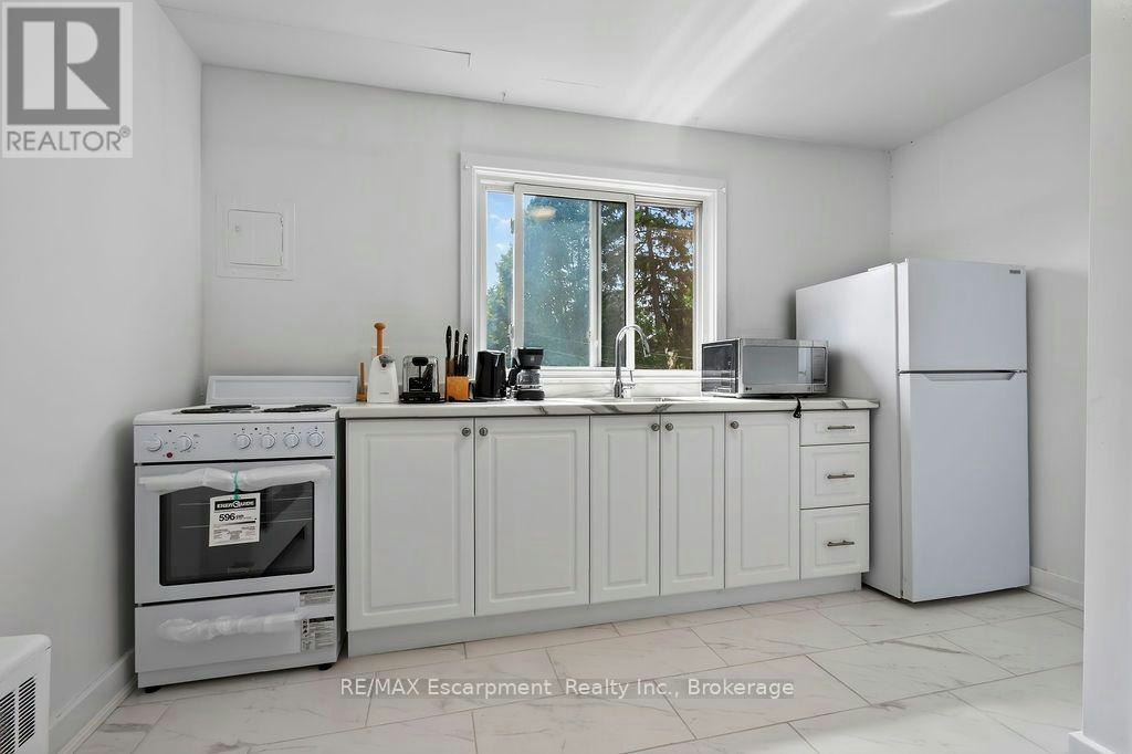 4-425 Burlington Avenue, Burlington, ON, L7S 1R3 - 10