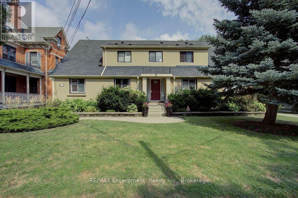 4-425 Burlington Avenue, Burlington, ON, L7S 1R3