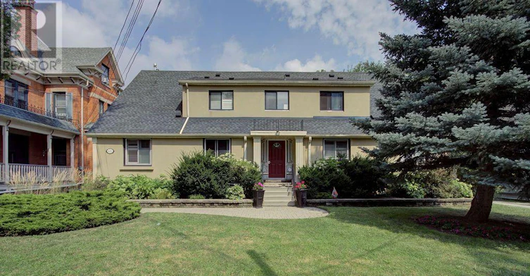 4-425 Burlington Avenue, Burlington, ON, L7S 1R3