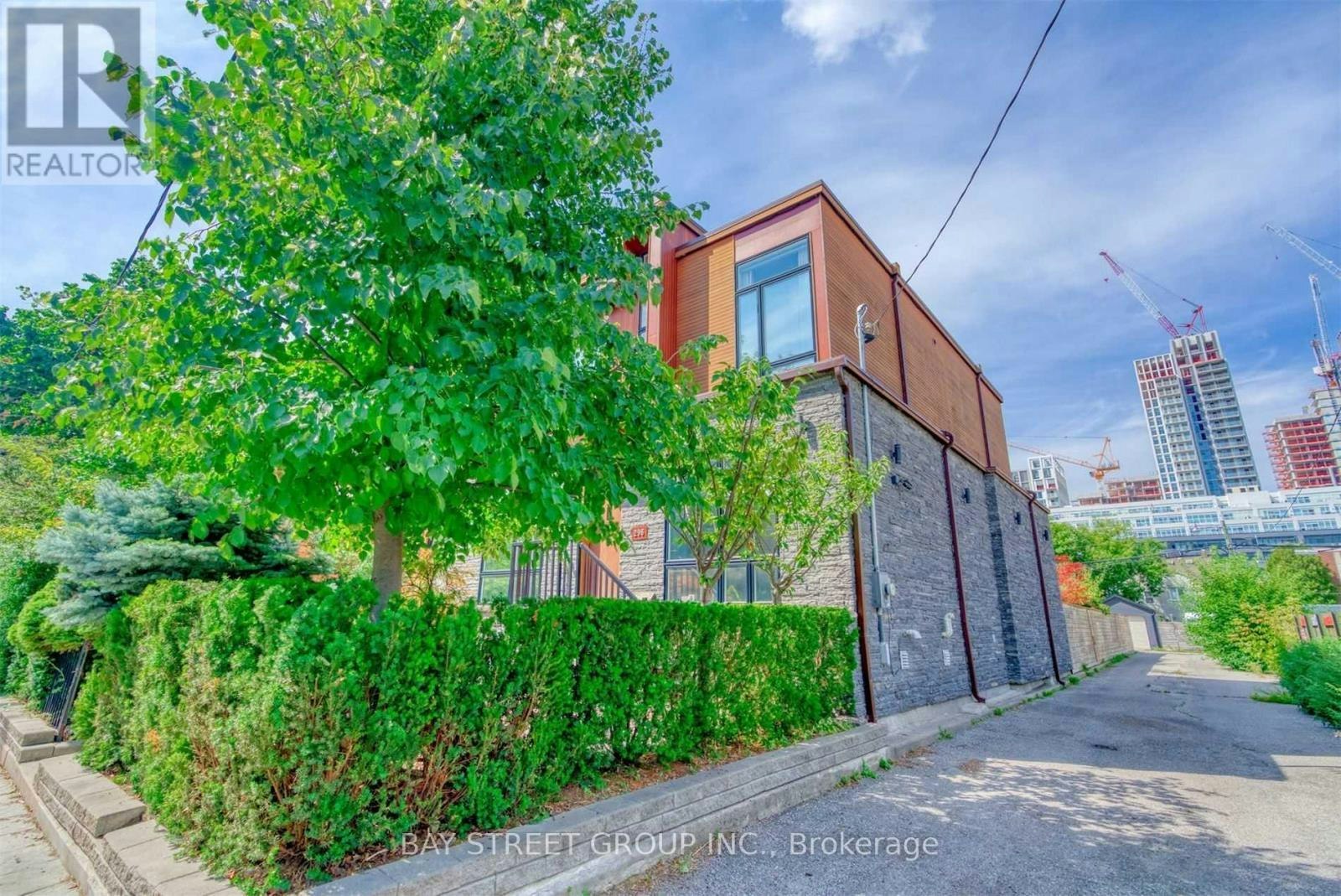 296 Borden Street, Toronto, ON, M5S 2N6 - 3