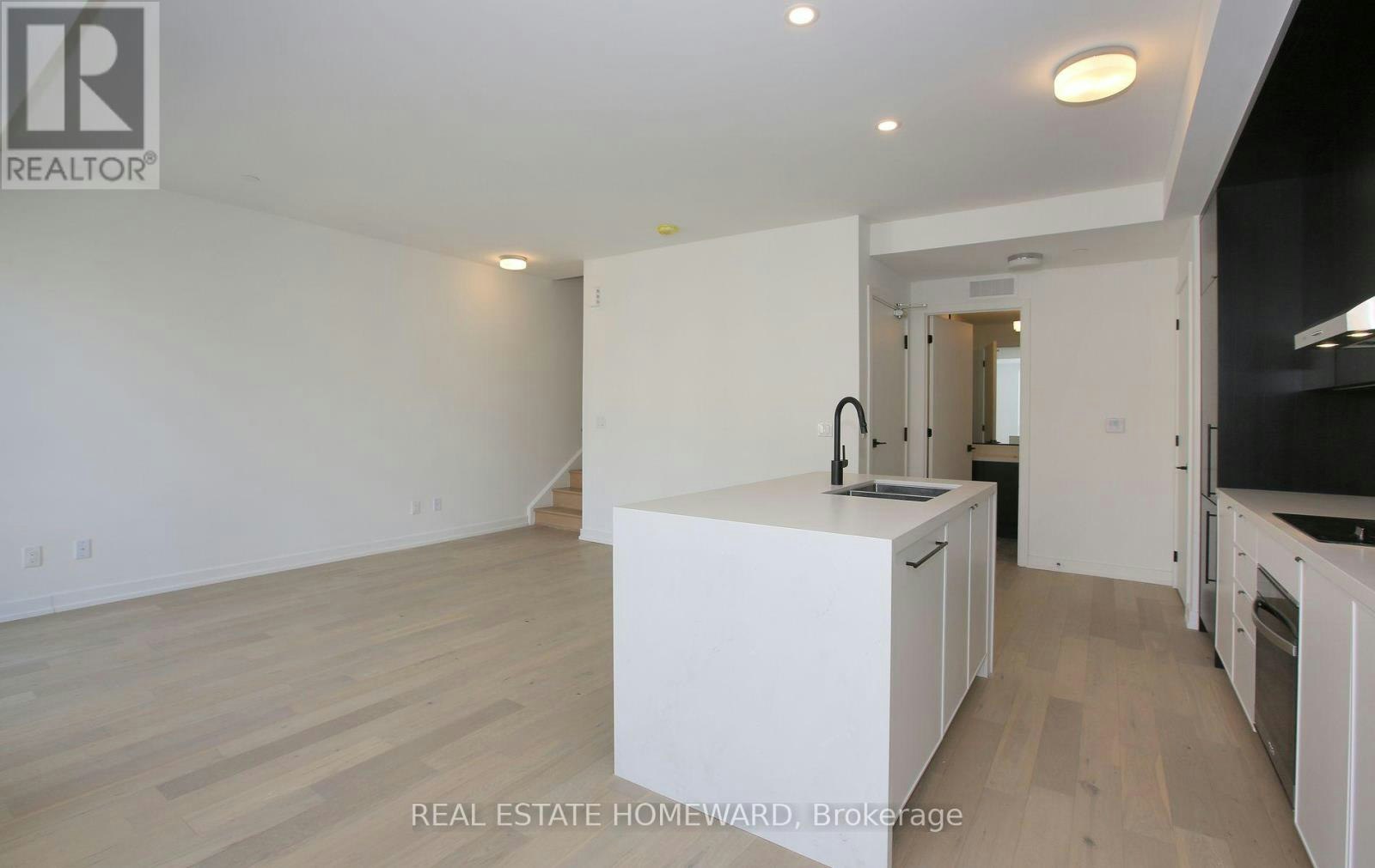 J301-11 Walder Lane, Richmond Hill, ON, L4S 0N3 5