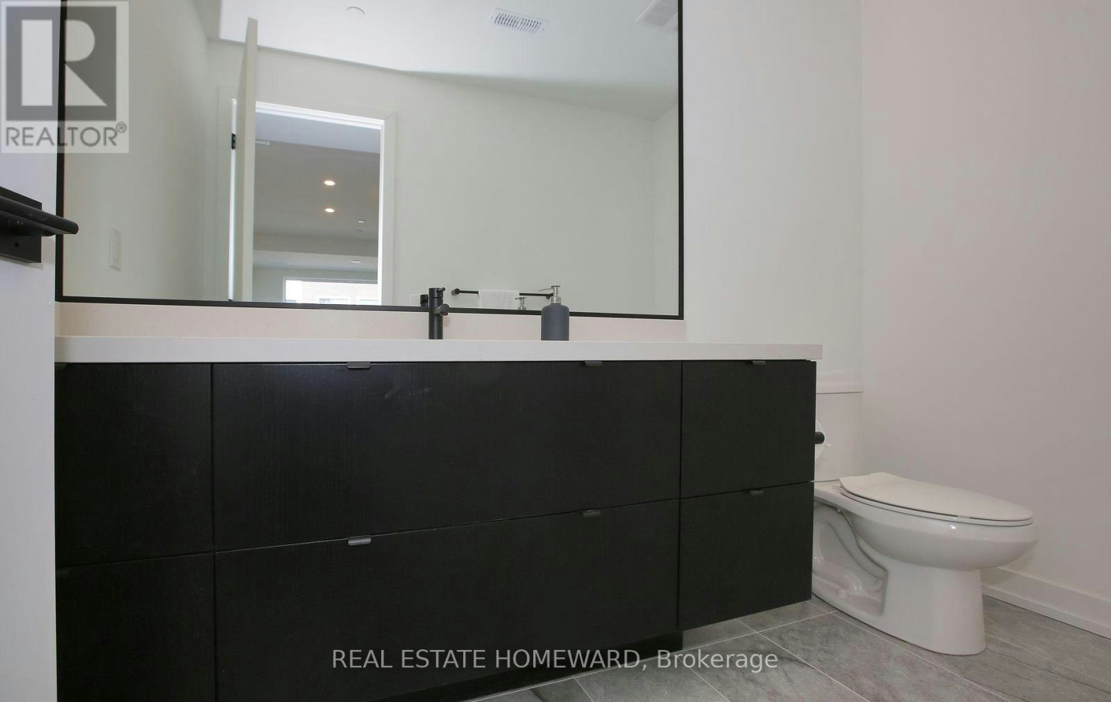J301-11 Walder Lane, Richmond Hill, ON, L4S 0N3 - 9