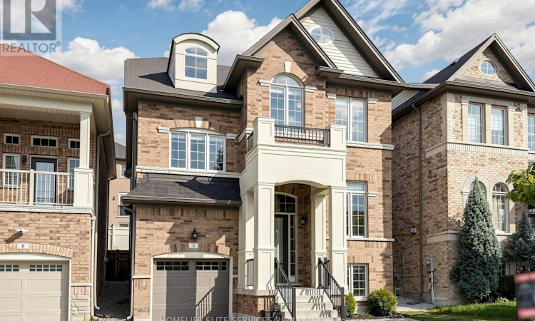 8 Beckett Avenue
