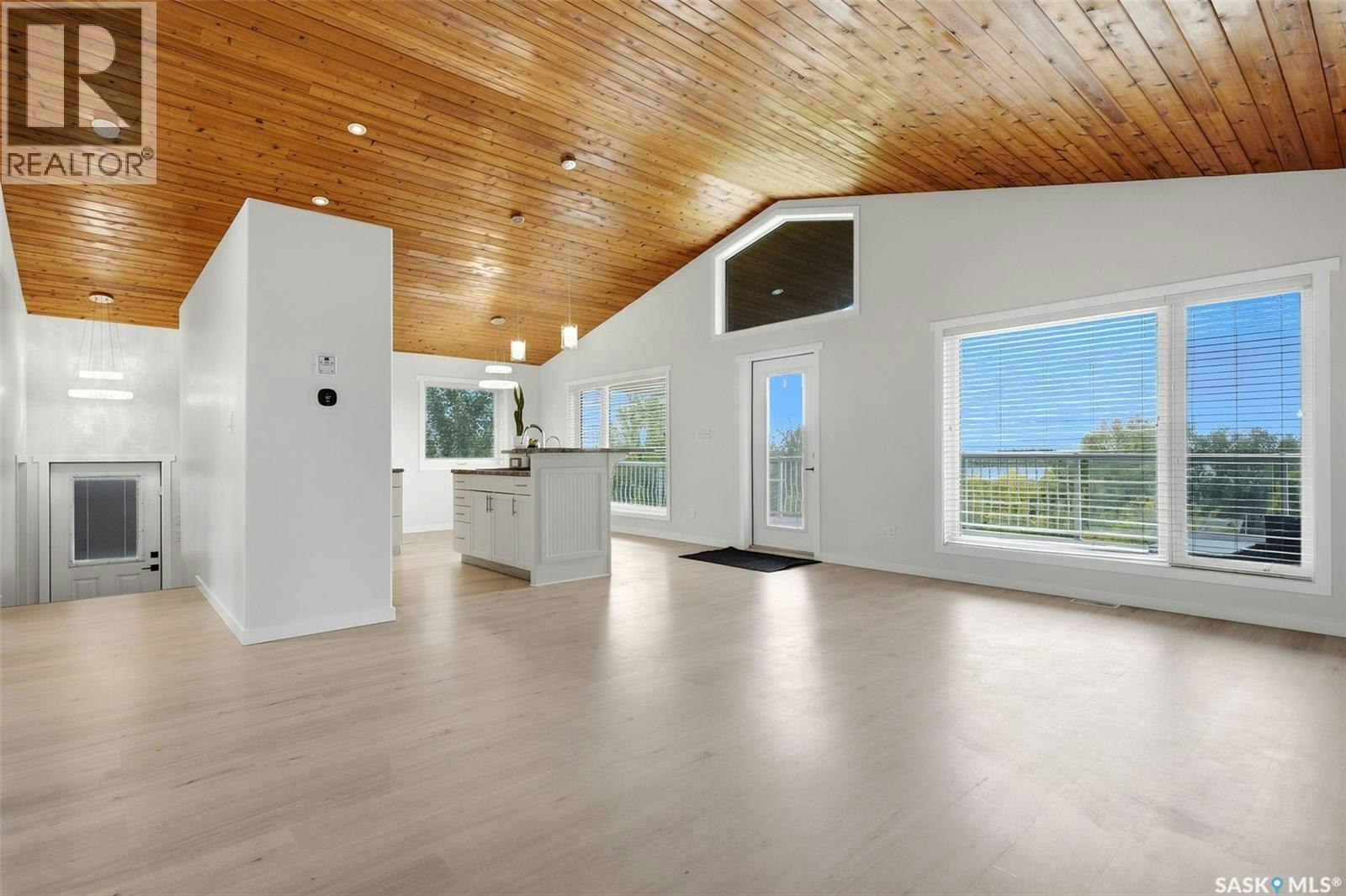 414 Walter Street, Saskatchewan Beach, SK, S0G 4L0