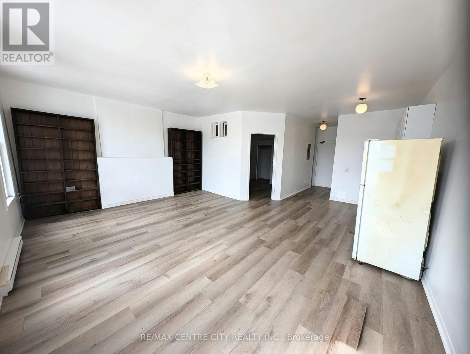 2-827 Talbot Street, St. Thomas, ON, N5P 1C3 - 5