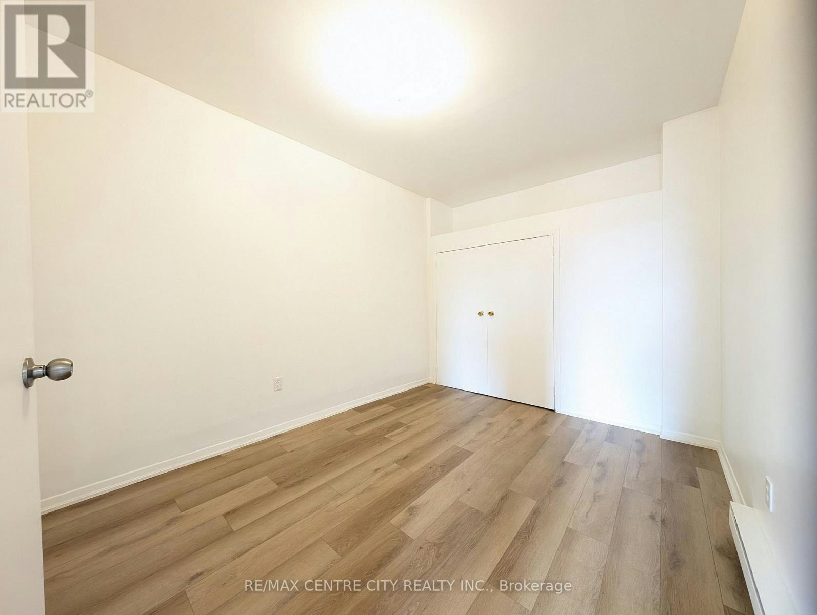 2-827 Talbot Street, St. Thomas, ON, N5P 1C3 - 2
