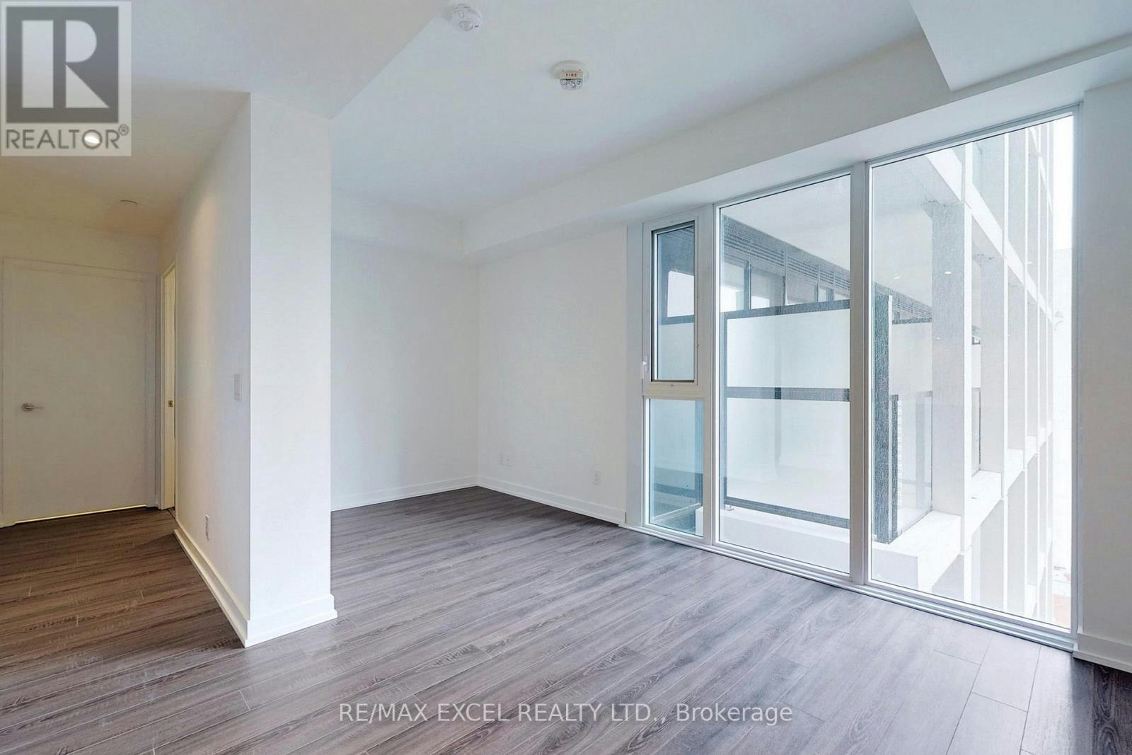 1720-20 Edward Street, Toronto, ON, M5G 1C9 - 8