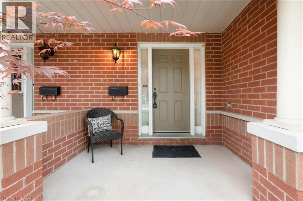 2-2175 Country Club Drive, Burlington, ON, L7M 4H9