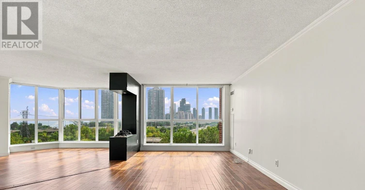 940-22 Southport Street, Toronto, ON, M6S 4Y9 - 8