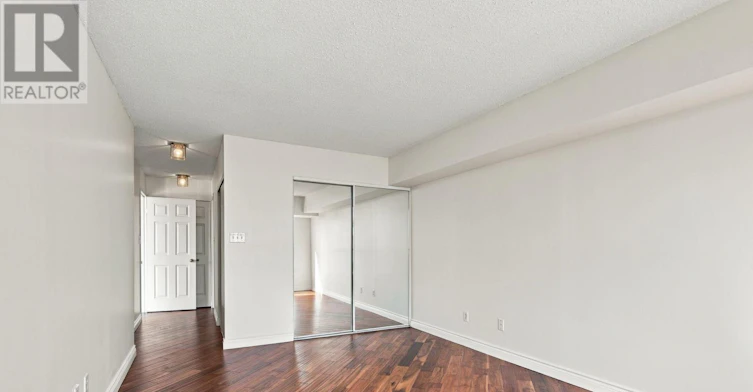 940-22 Southport Street, Toronto, ON, M6S 4Y9 - 20
