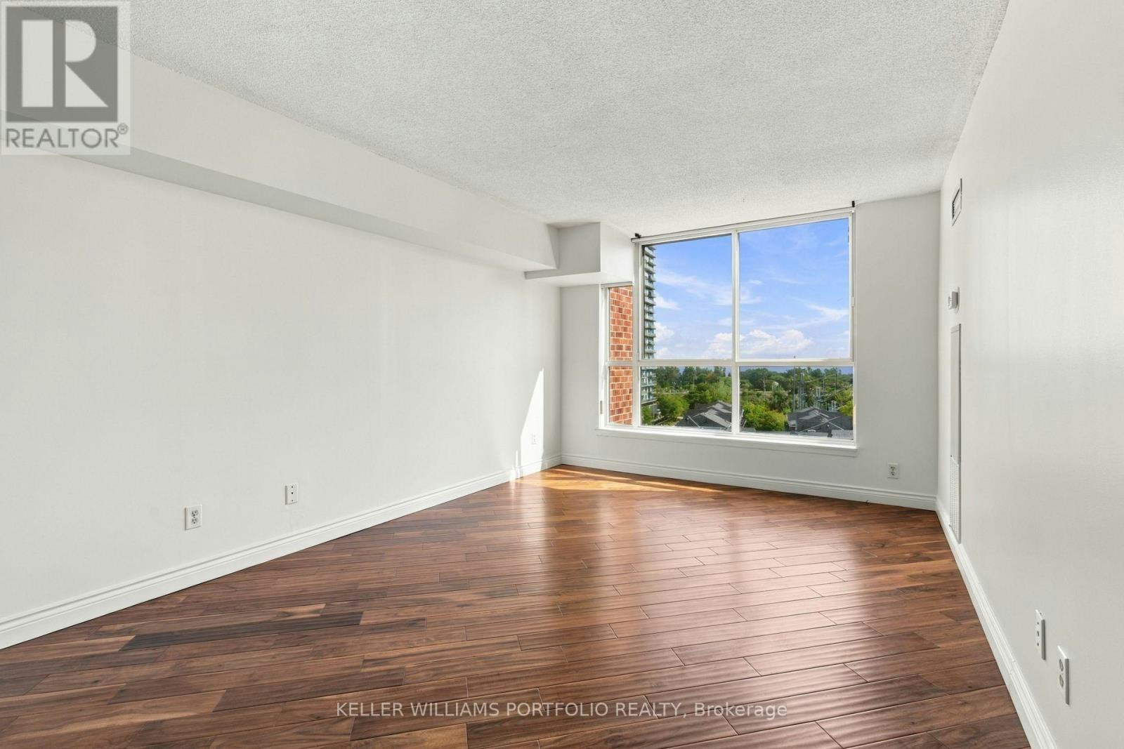 940-22 Southport Street, Toronto, ON, M6S 4Y9 - 19