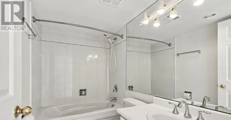 940-22 Southport Street, Toronto, ON, M6S 4Y9 - 25