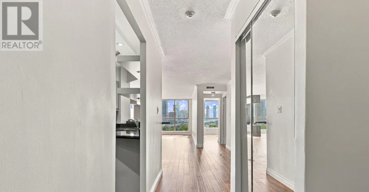 940-22 Southport Street, Toronto, ON, M6S 4Y9 - 12
