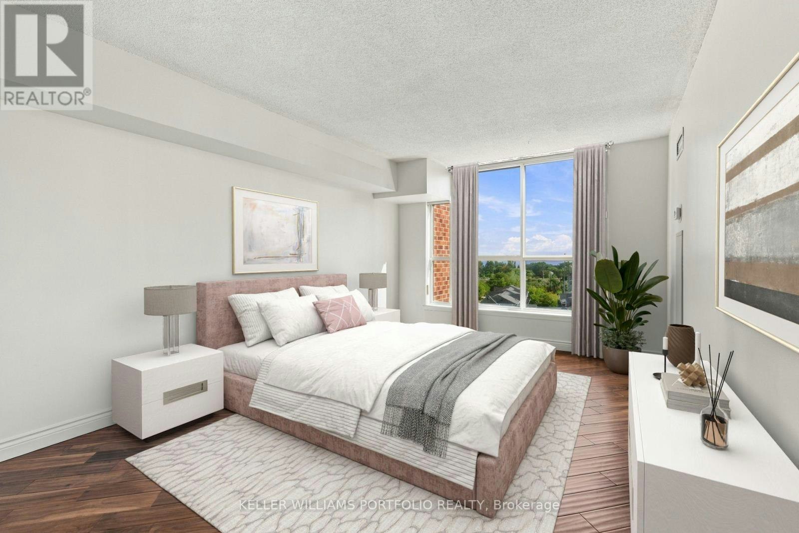940-22 Southport Street, Toronto, ON, M6S 4Y9 - 5