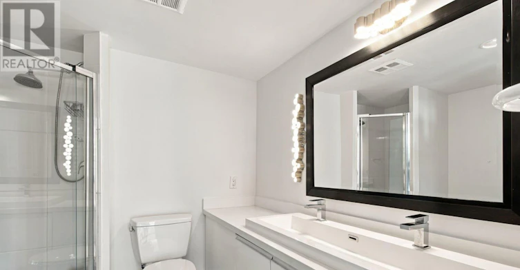 940-22 Southport Street, Toronto, ON, M6S 4Y9 - 22