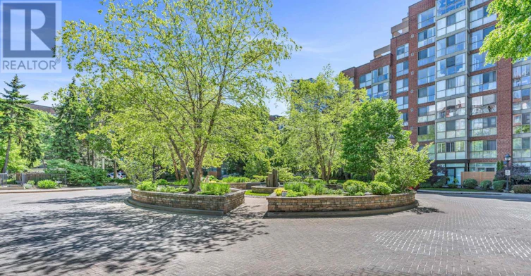 940-22 Southport Street, Toronto, ON, M6S 4Y9 - 38