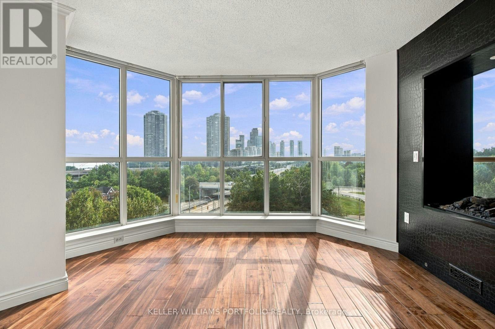 940-22 Southport Street, Toronto, ON, M6S 4Y9 - 17