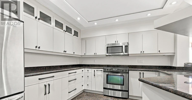 940-22 Southport Street, Toronto, ON, M6S 4Y9 - 13