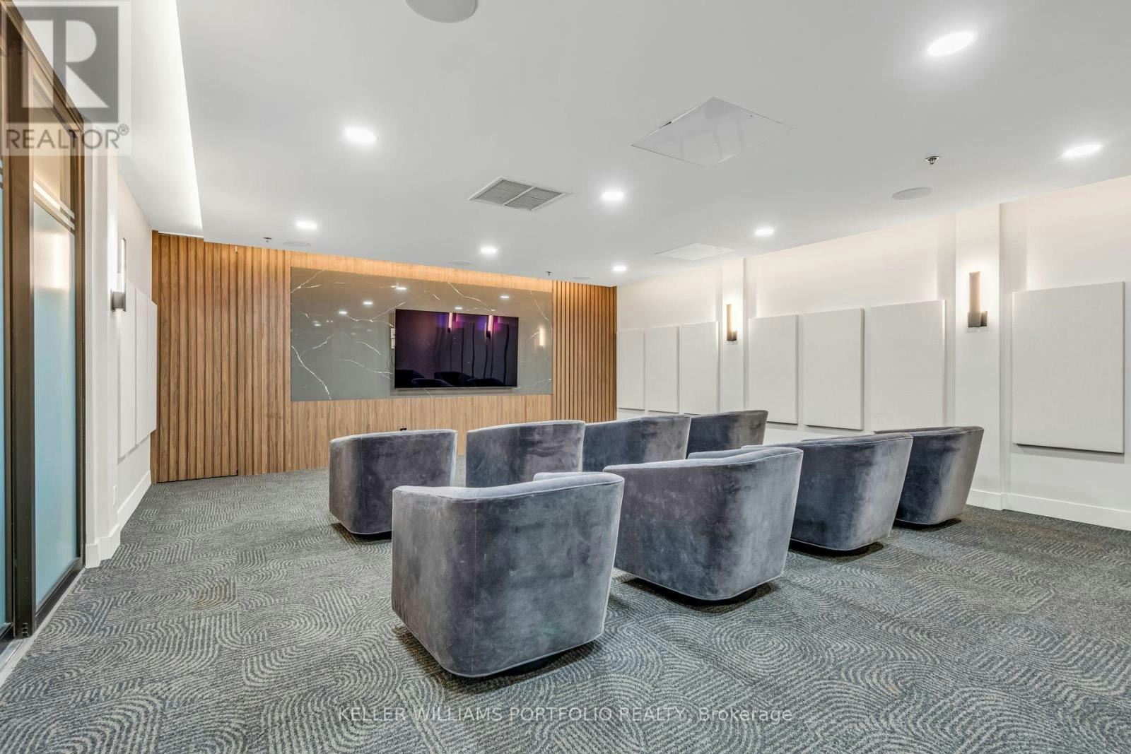 940-22 Southport Street, Toronto, ON, M6S 4Y9 - 33