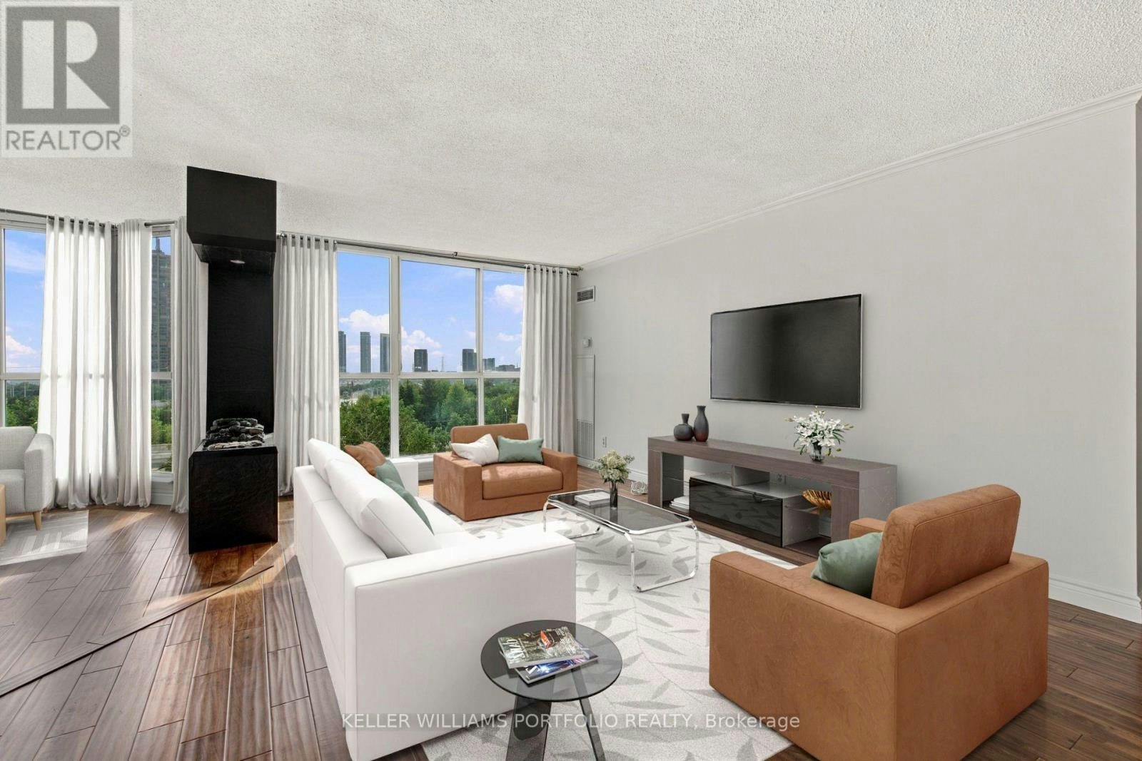 940-22 Southport Street, Toronto, ON, M6S 4Y9 - 2