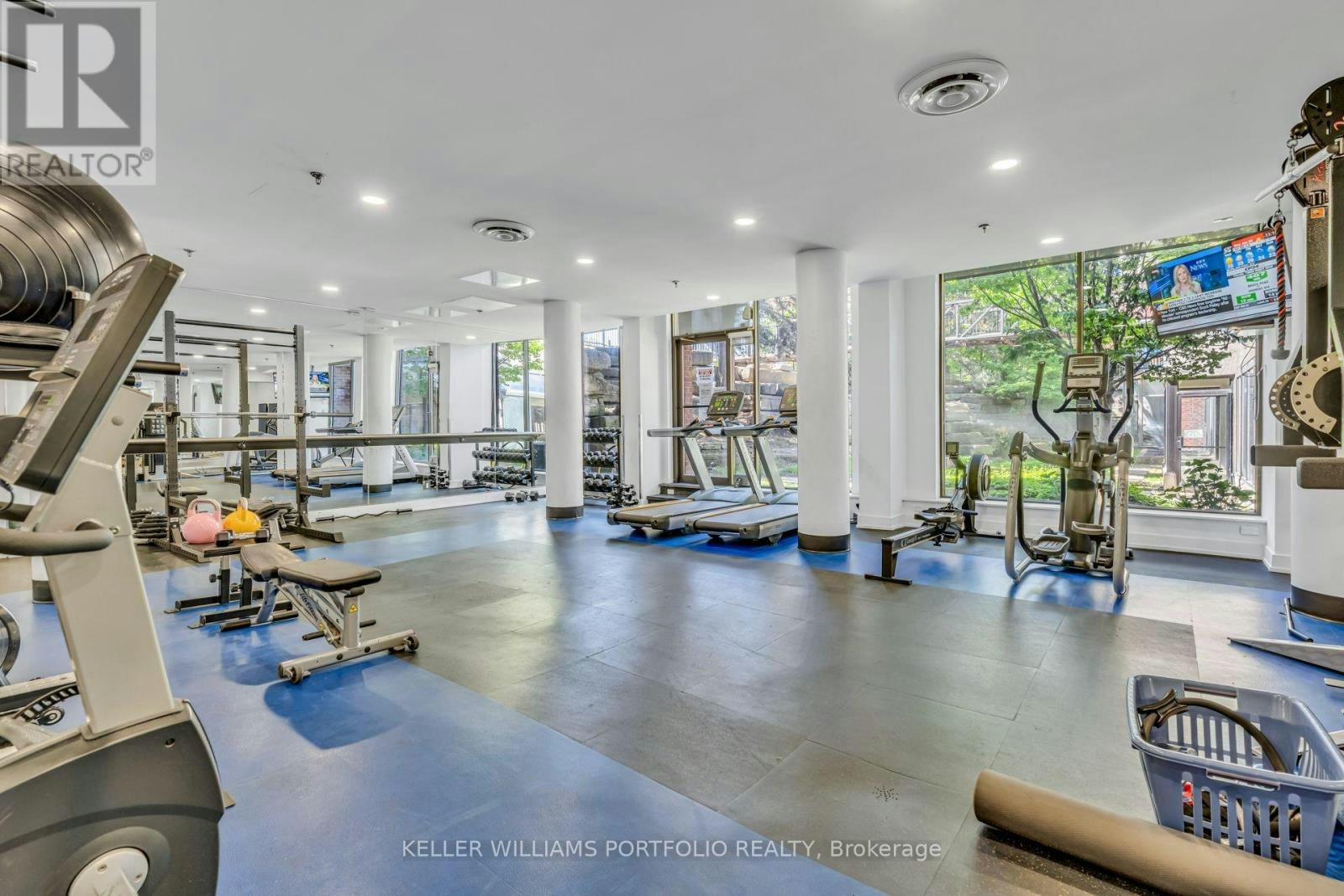 940-22 Southport Street, Toronto, ON, M6S 4Y9 - 30