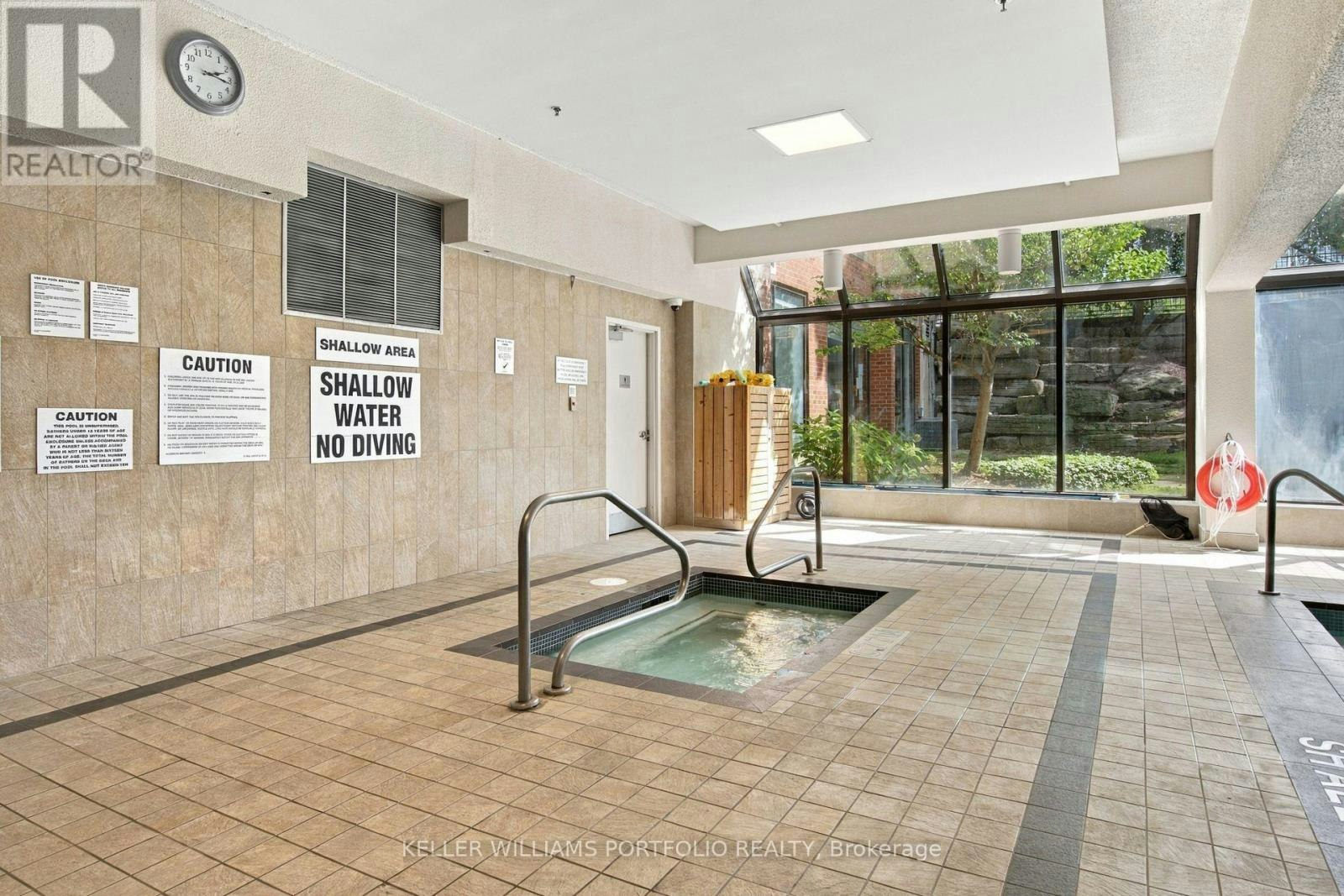 940-22 Southport Street, Toronto, ON, M6S 4Y9 - 35