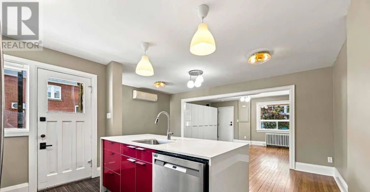 MAIN FLOOR-251 High Park Avenue, Toronto, ON, M6P 2S5 - 18