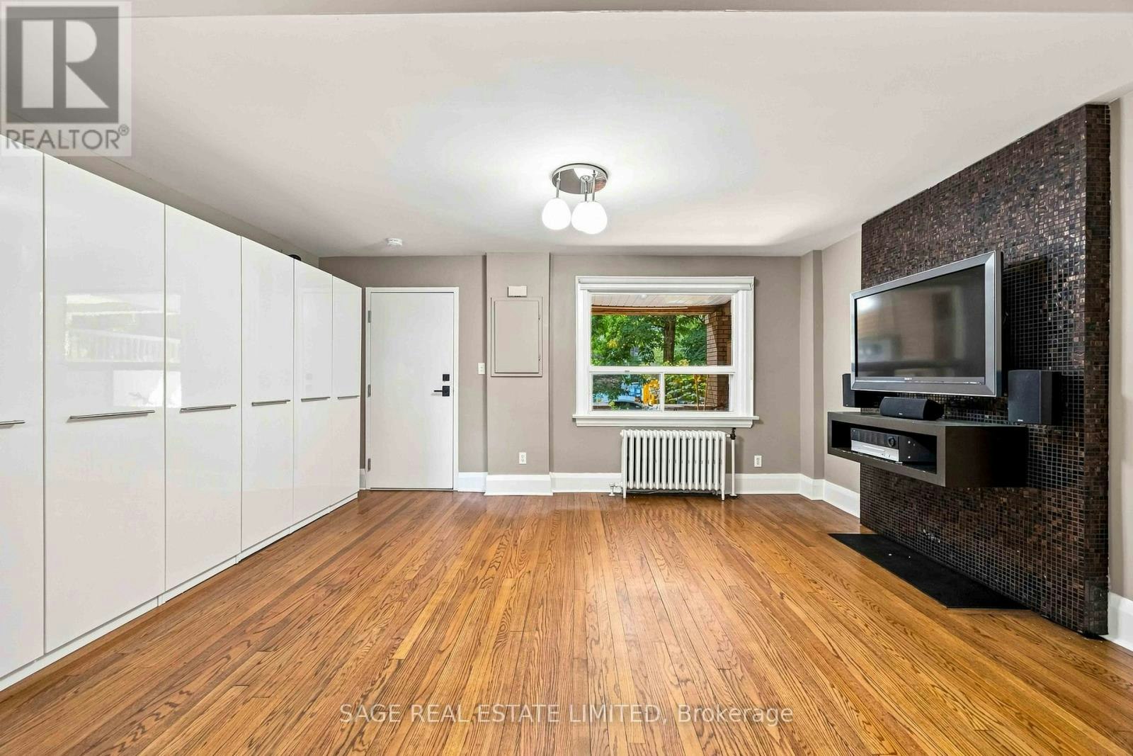 MAIN FLOOR-251 High Park Avenue, Toronto, ON, M6P 2S5 - 10