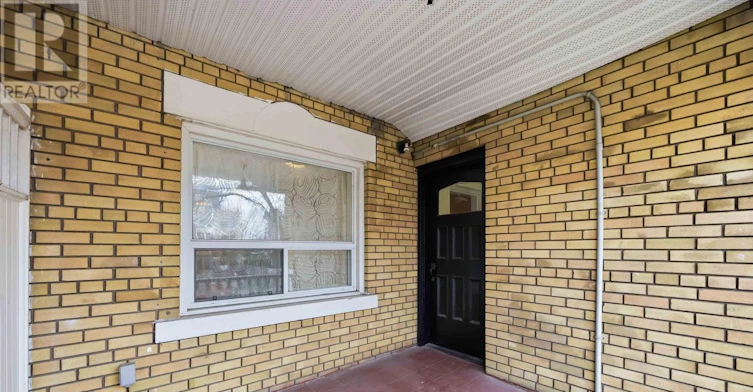 MAIN FLOOR-251 High Park Avenue, Toronto, ON, M6P 2S5 - 4