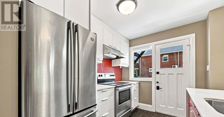 MAIN FLOOR-251 High Park Avenue, Toronto, ON, M6P 2S5 - 17