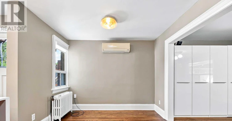MAIN FLOOR-251 High Park Avenue, Toronto, ON, M6P 2S5 - 14