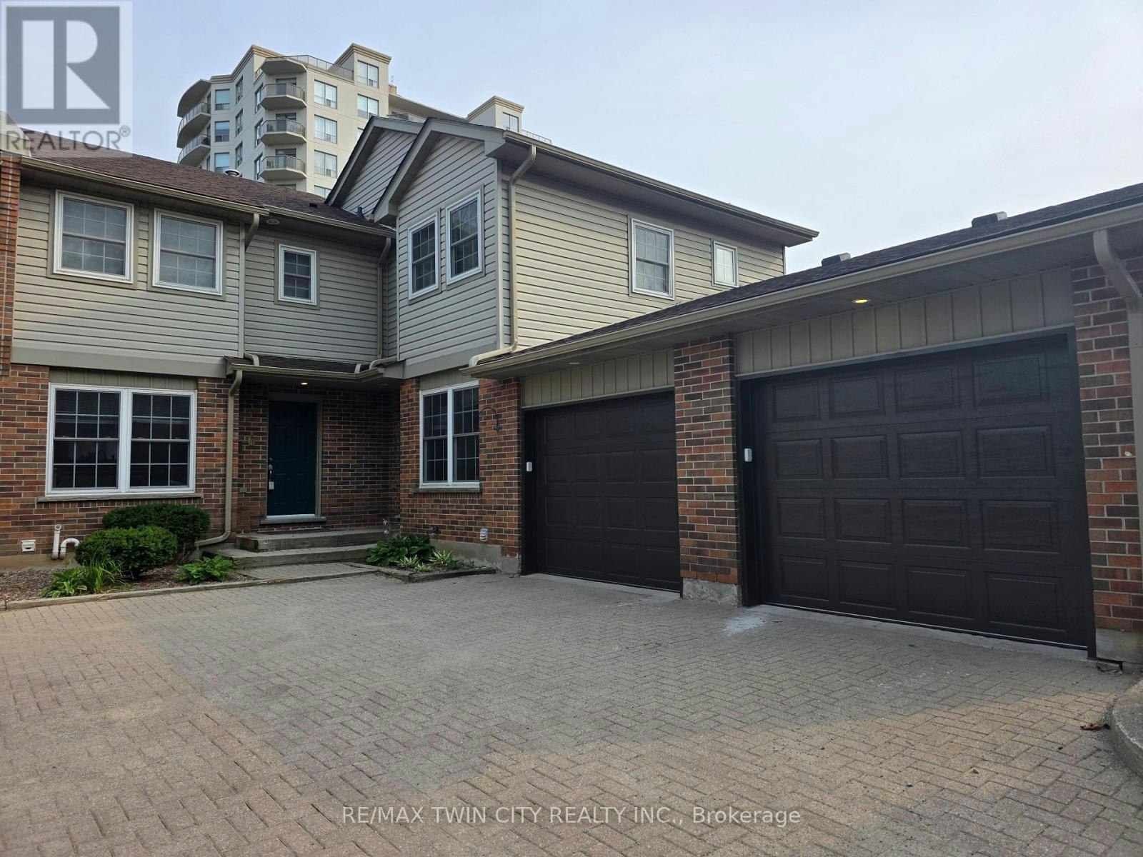 6-250 Keats Way, Waterloo, ON, N2L 6J5