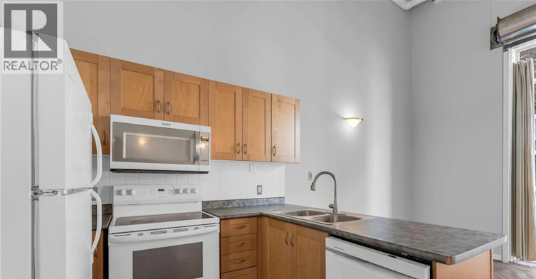 405-11 Rebecca Street, Hamilton, ON, L8R 3H7 - 2