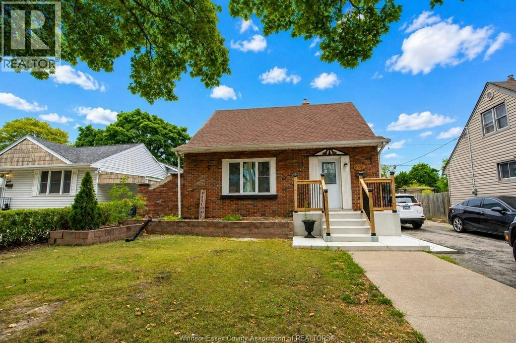 1081 Rankin Avenue, Windsor, ON, N9B 2S2