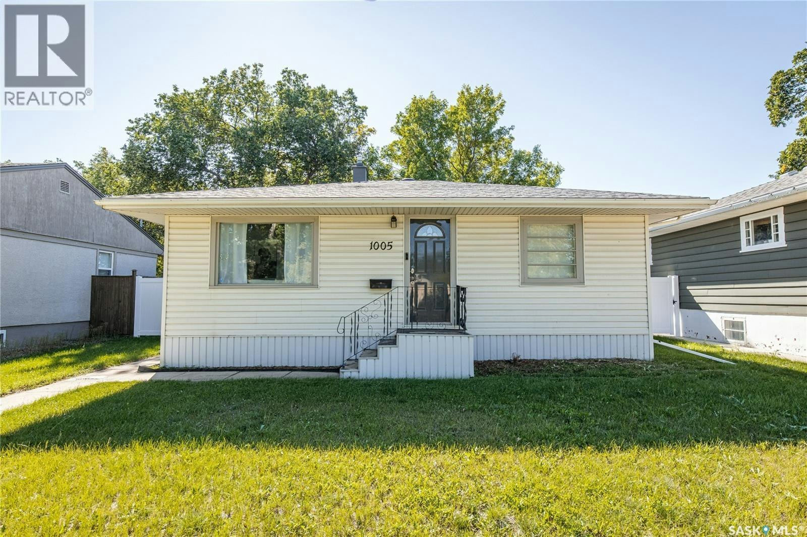 1005 Coteau Street W, Moose Jaw, SK, S6H 5G3