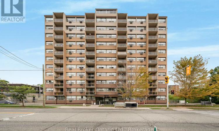 802-1950 Main Street W