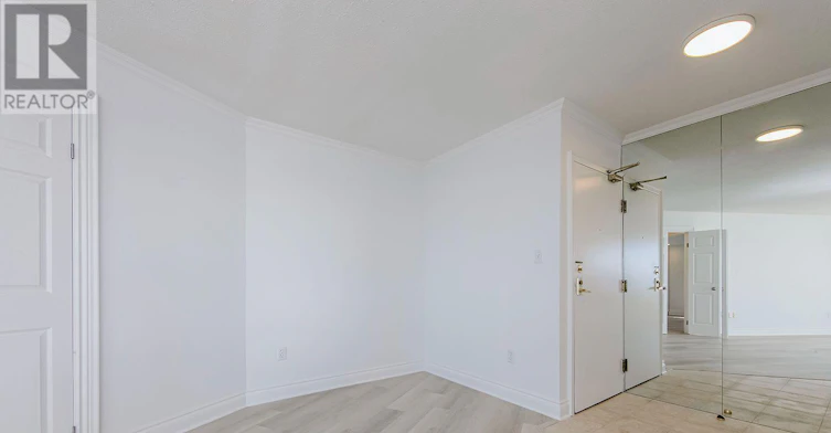 1502-270 Queens Quay W, Toronto, ON, M5J 2N4 - 2