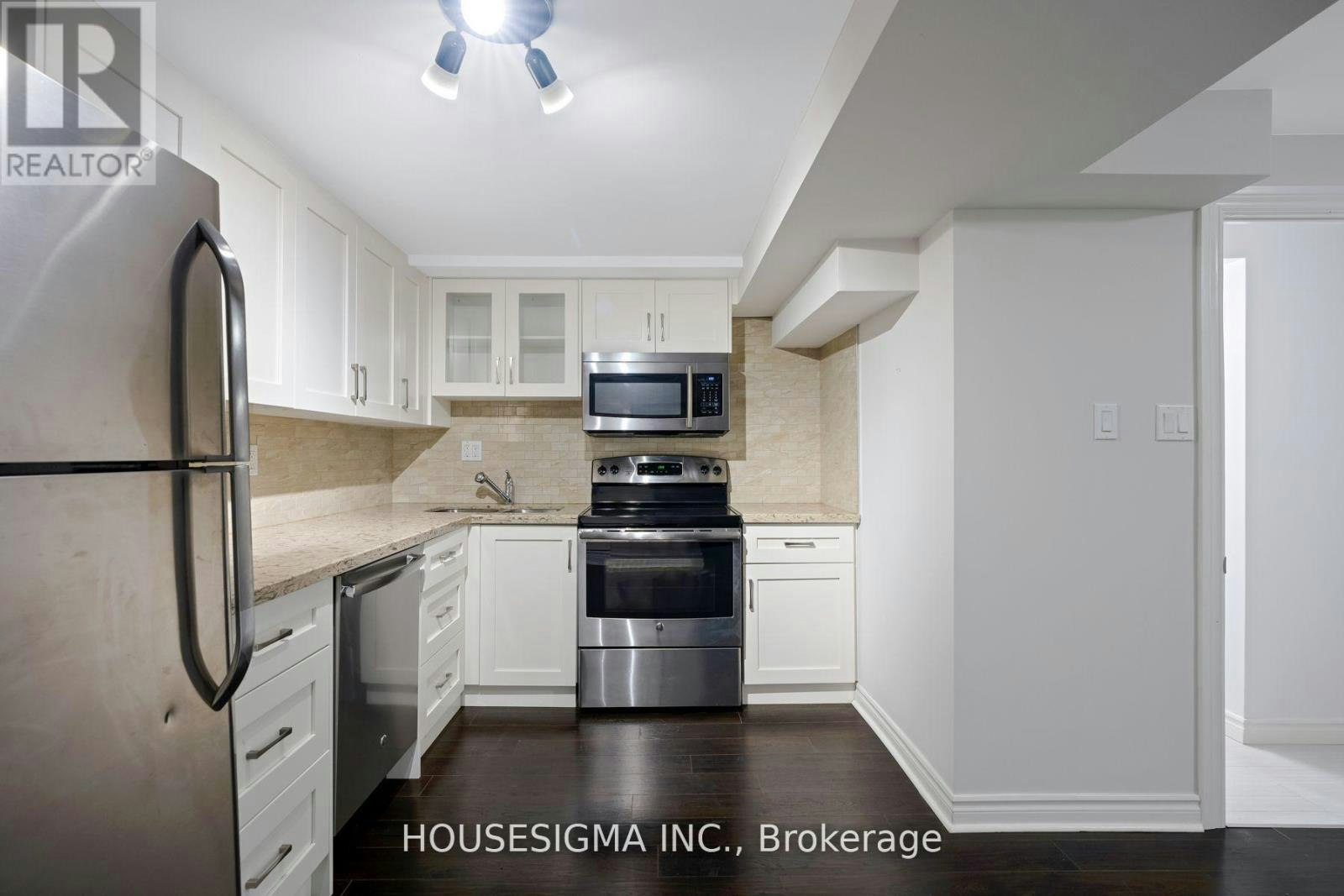 LOWER-72 Redwood Avenue, Toronto, ON, M4L 2S6 - 5